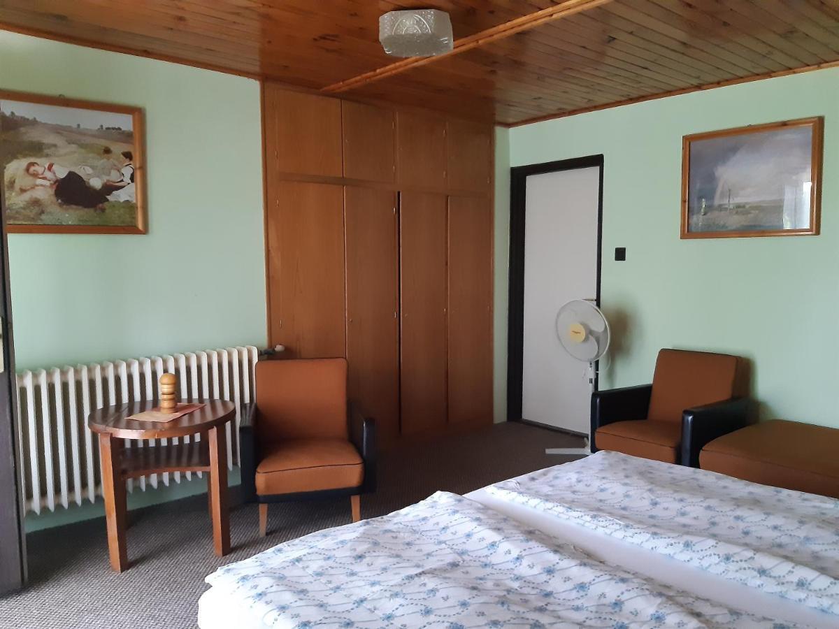 Toldi Apartman Hotel Keszthely Exterior foto